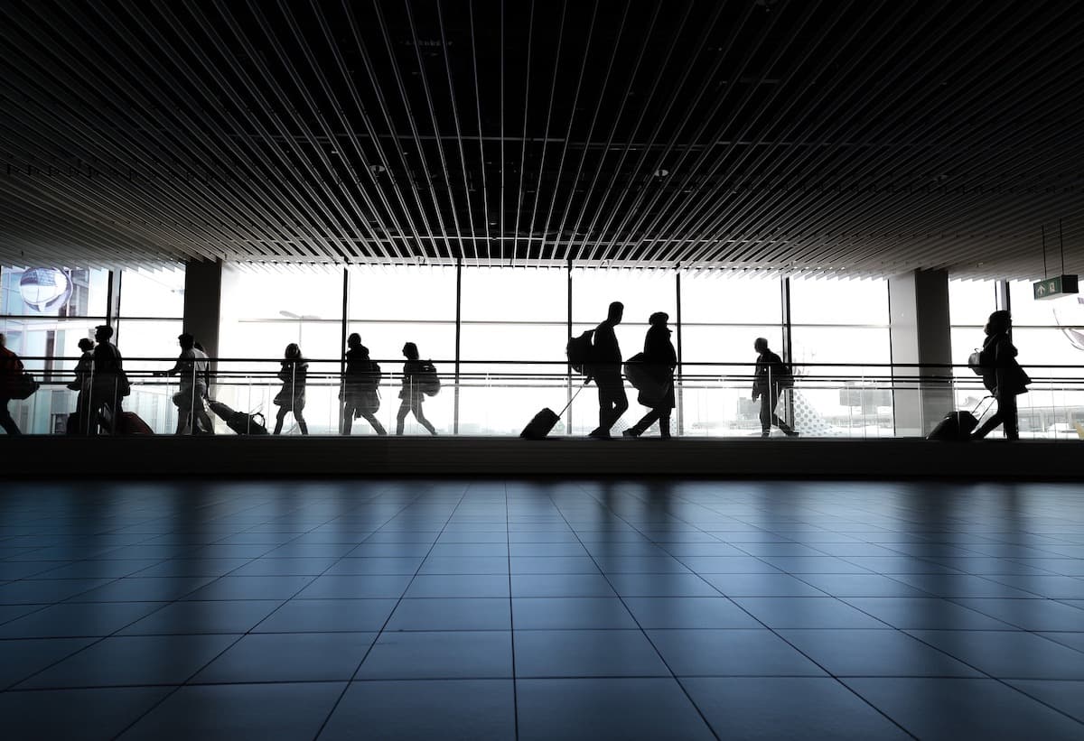 Romania lifts isolation requirements and flight restrictions for 17 European countries