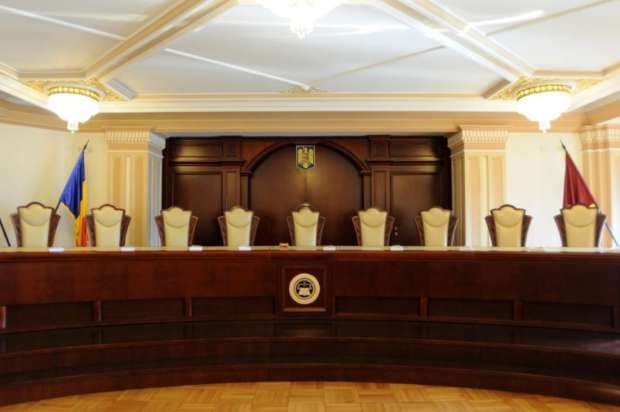 Romania’s Constitutional Court OKs referendum for family