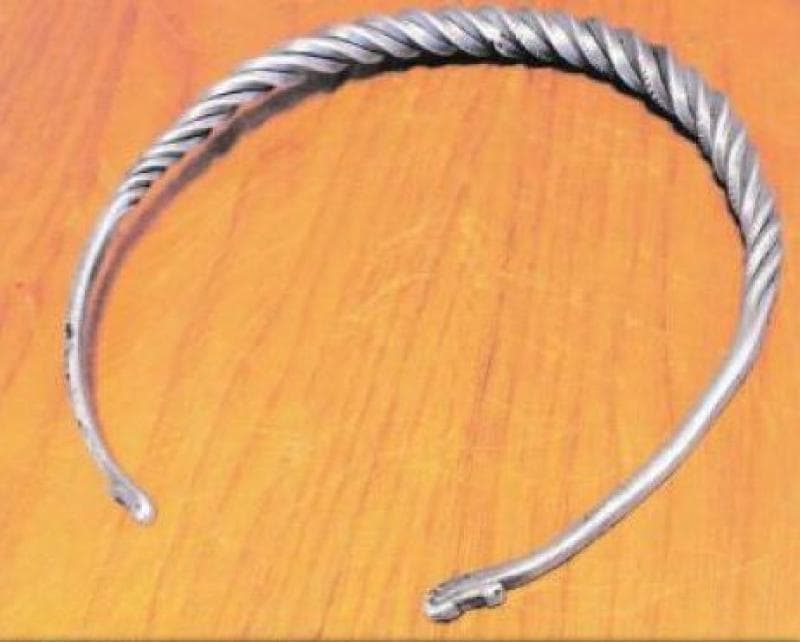 2000-year old Dacian necklet found in central Romania