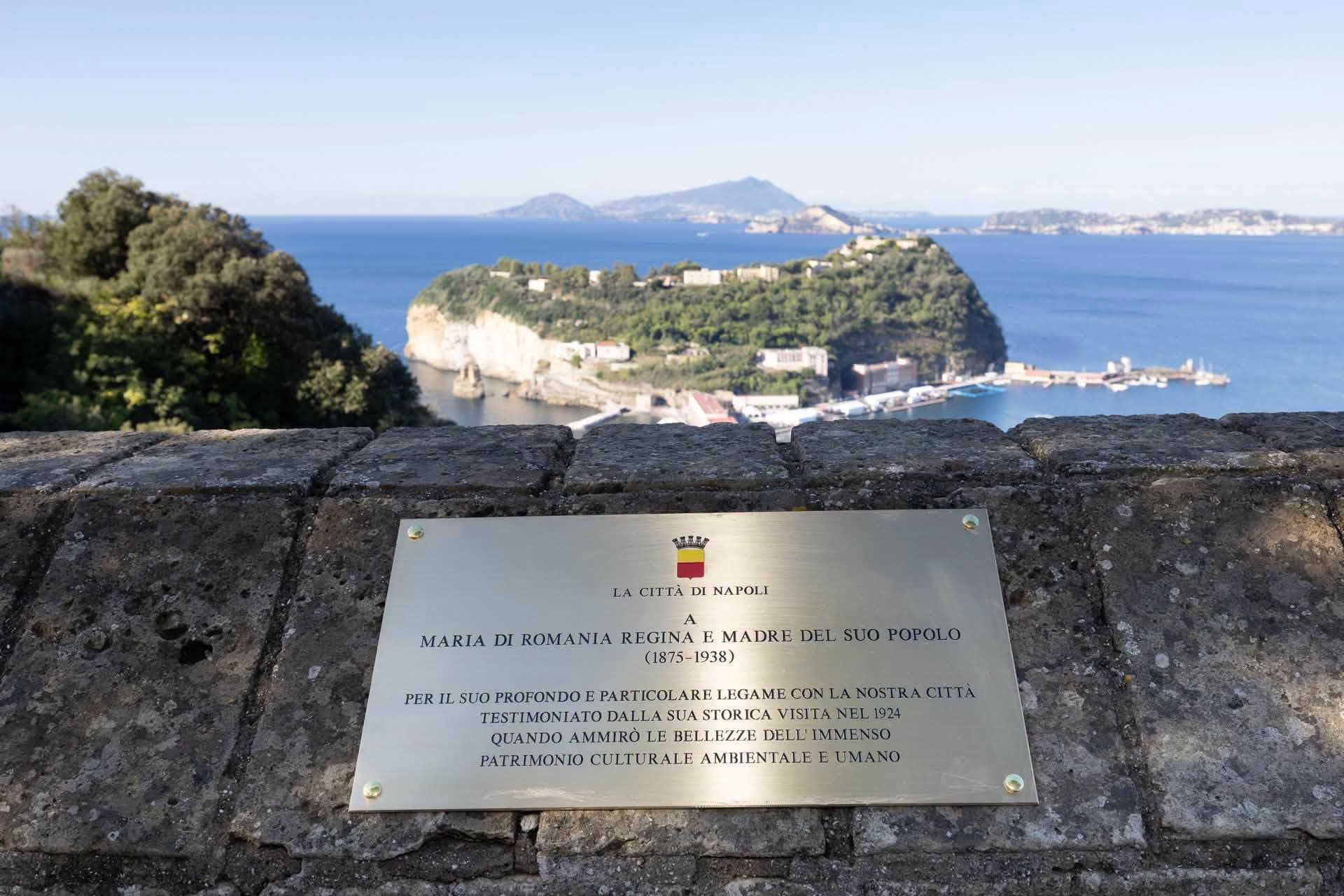 Queen Marie of Romania commemorative plaque in Naples