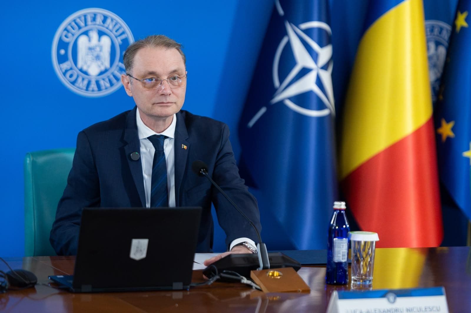 Prime minister Luca Niculescu.