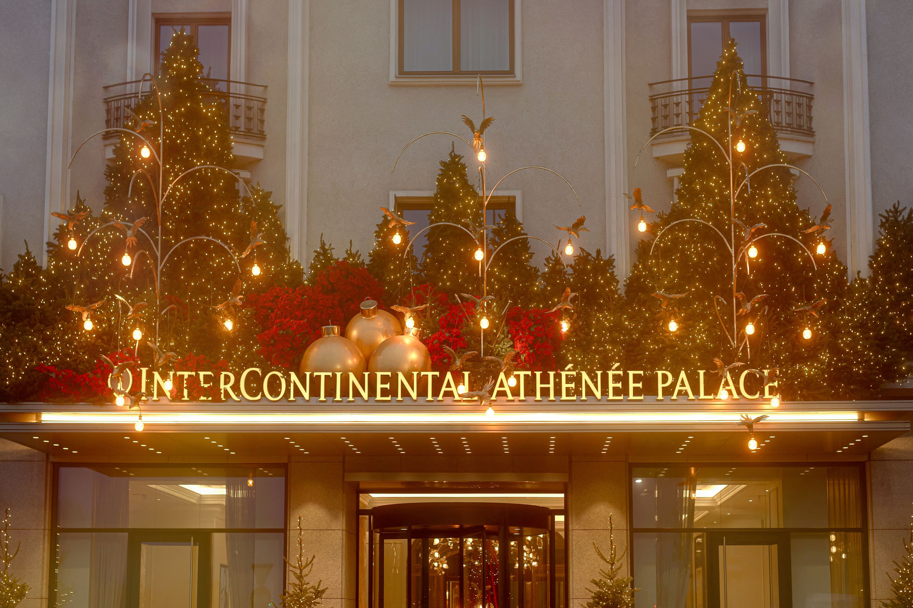La Saison Lumière: Athénée Palace Lights Up Bucharest's Festive Season
