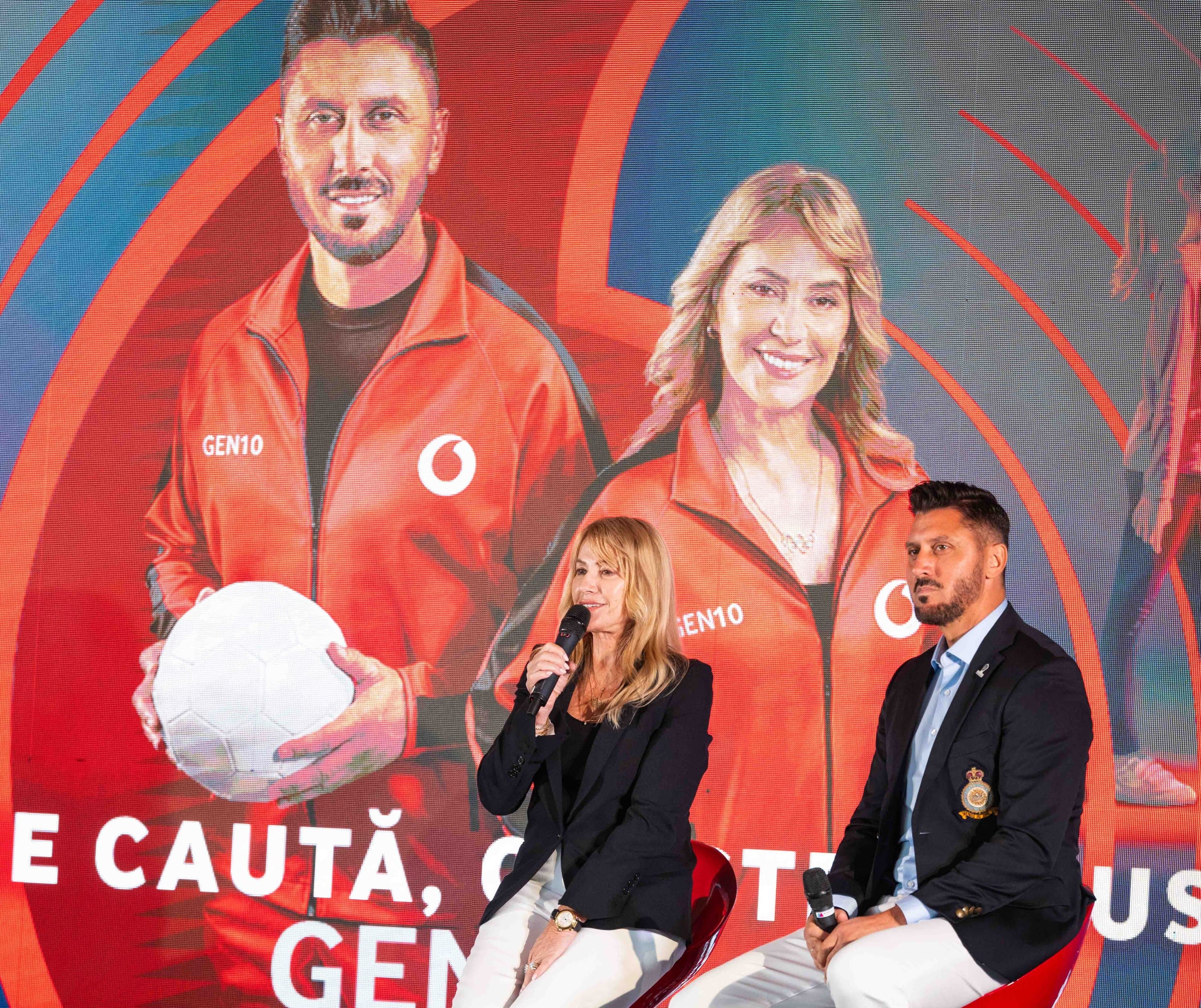 Nadia Comăneci and Ciprian Marica at the launch of the project