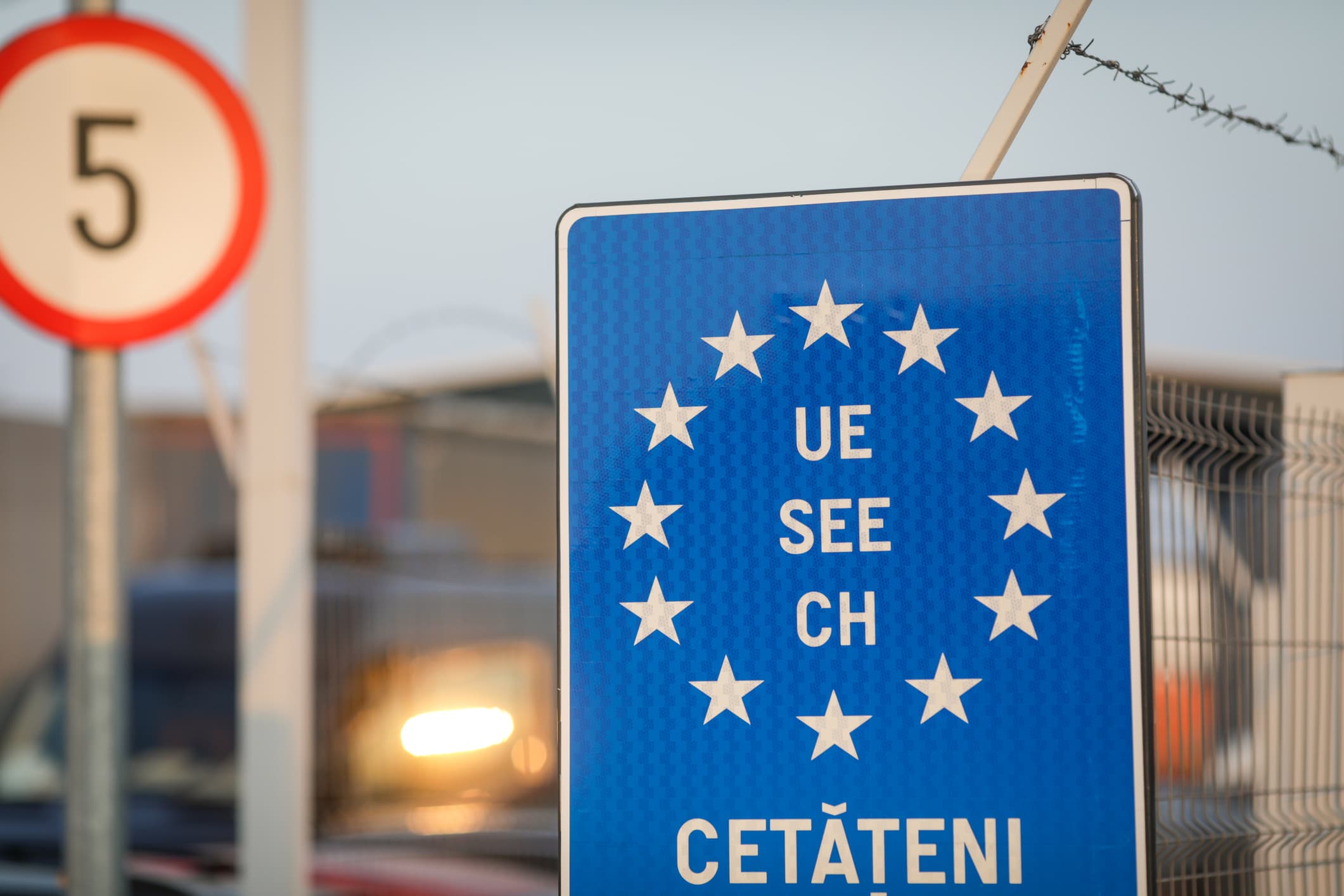 EU citizens border sign.