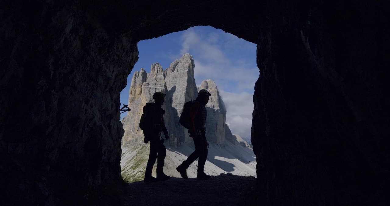 The story that changes the way you look at age, life and the mountains – "Hoinari prin Munți" (Mountain Wanderers) in cinemas from September 11