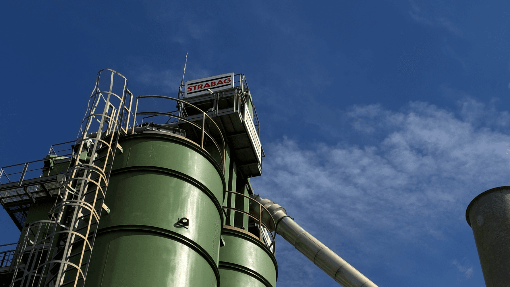 STRABAG's asphalt mixing plant in Avrig.