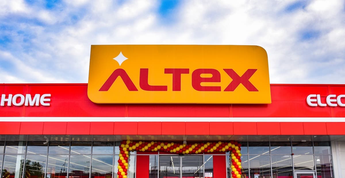 Altex store.