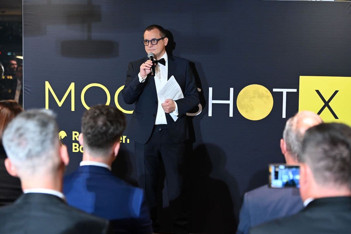 Raiffeisen Bank Romania has finalized the selection for MoonShotX. 22 local companies will start their road to international scaling