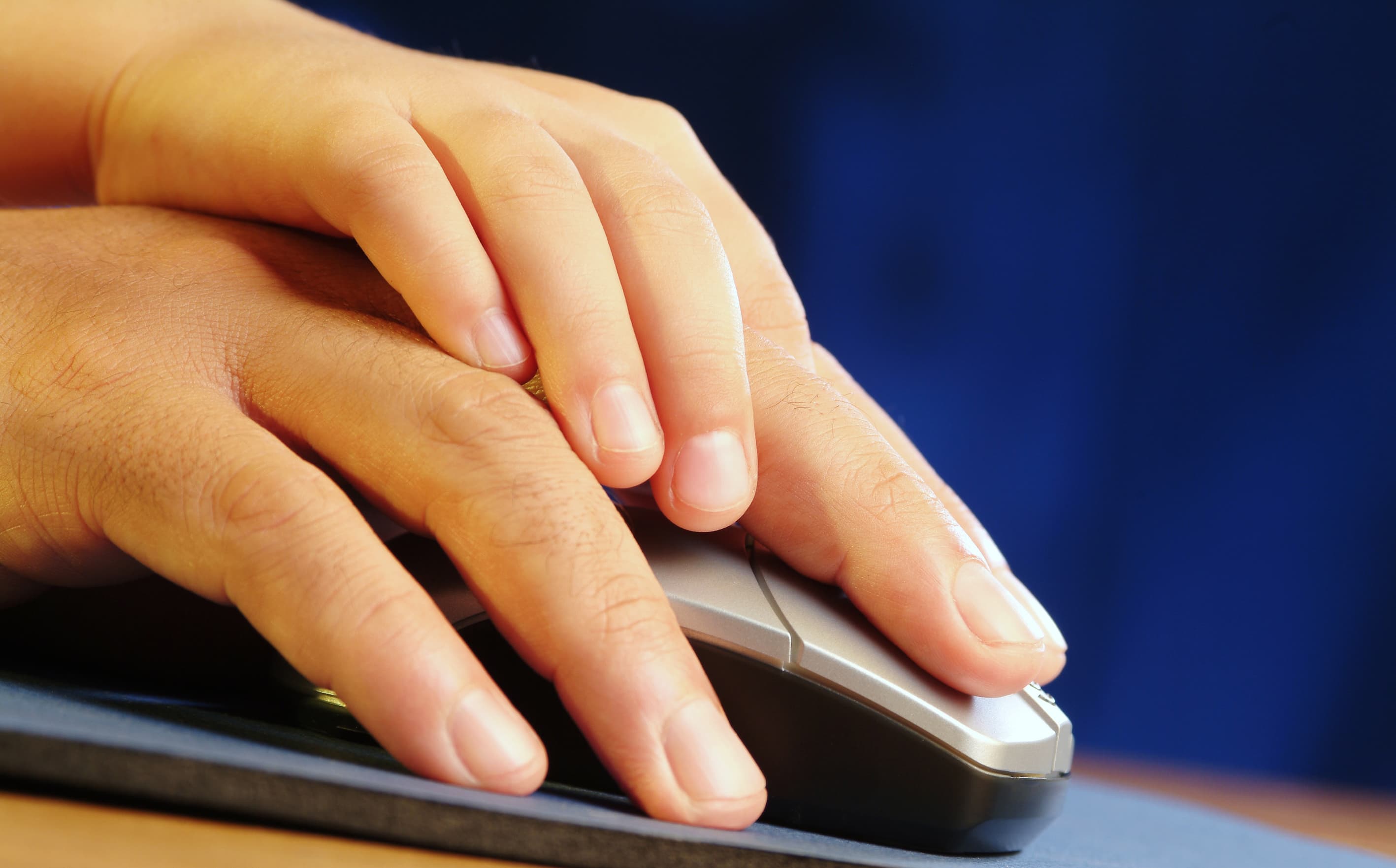 Third of Romanian teenagers asked parents to remove content about them, survey says