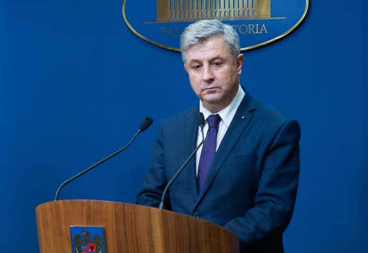 Romania’s justice minister pushes bills on pardoning, Penal Code, despite opposition