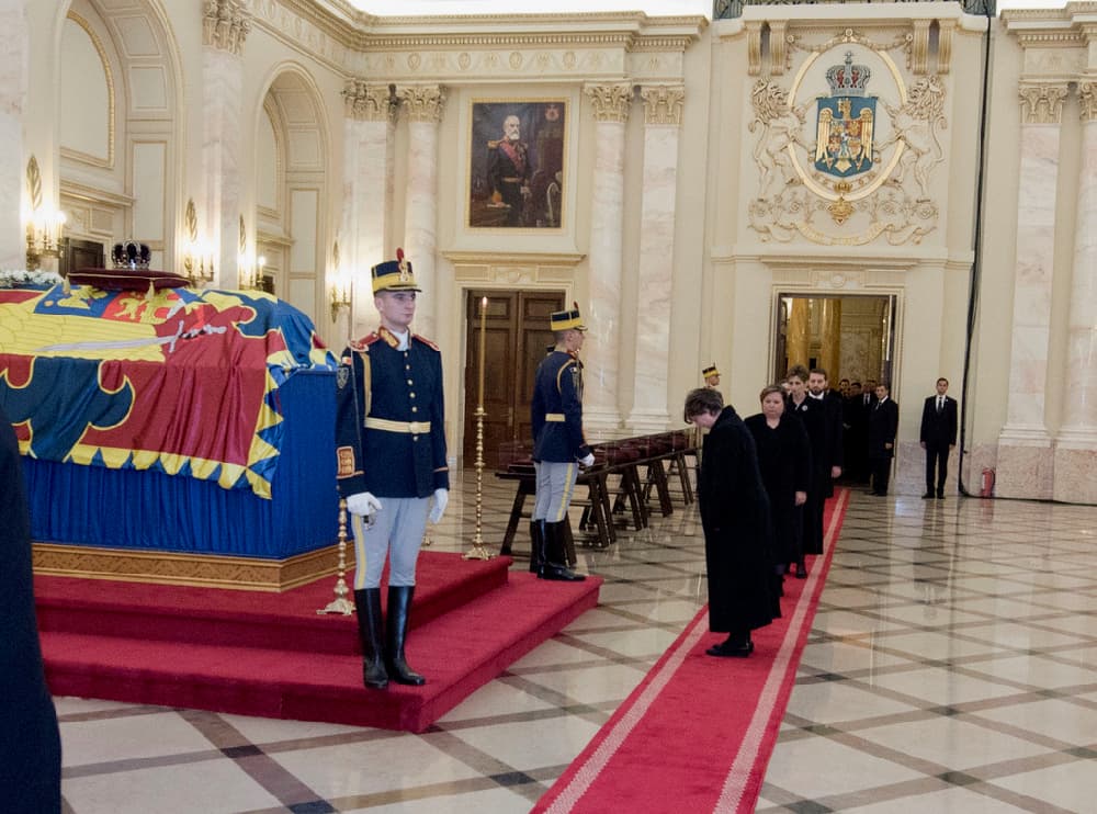 Royal Palace in Bucharest stays open overnight as thousands want to say goodbye to King Michael