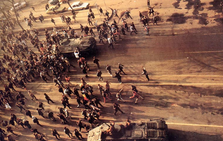 Romania General Prosecutor reopens 1989 Revolution case