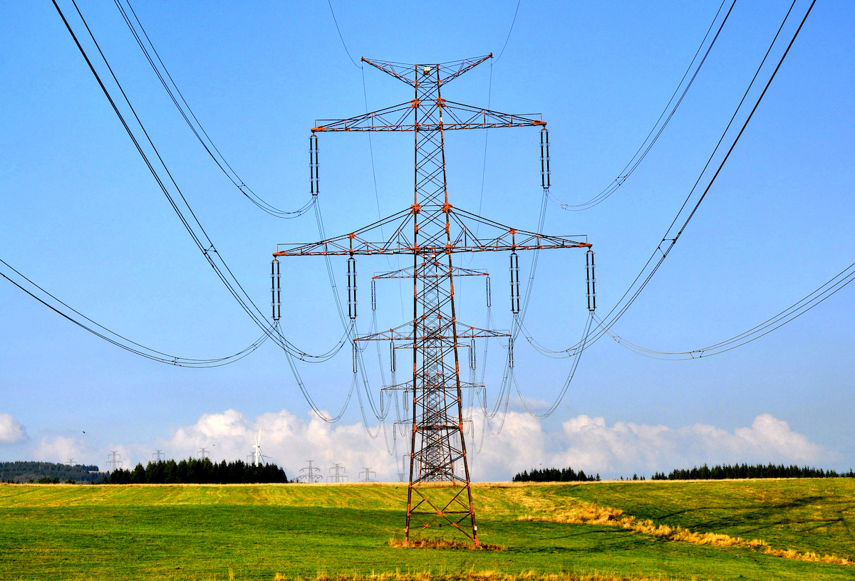 România poate exporta energie electrică în Moldova după ce aceasta din urmă a aderat la rețeaua electrică a UE