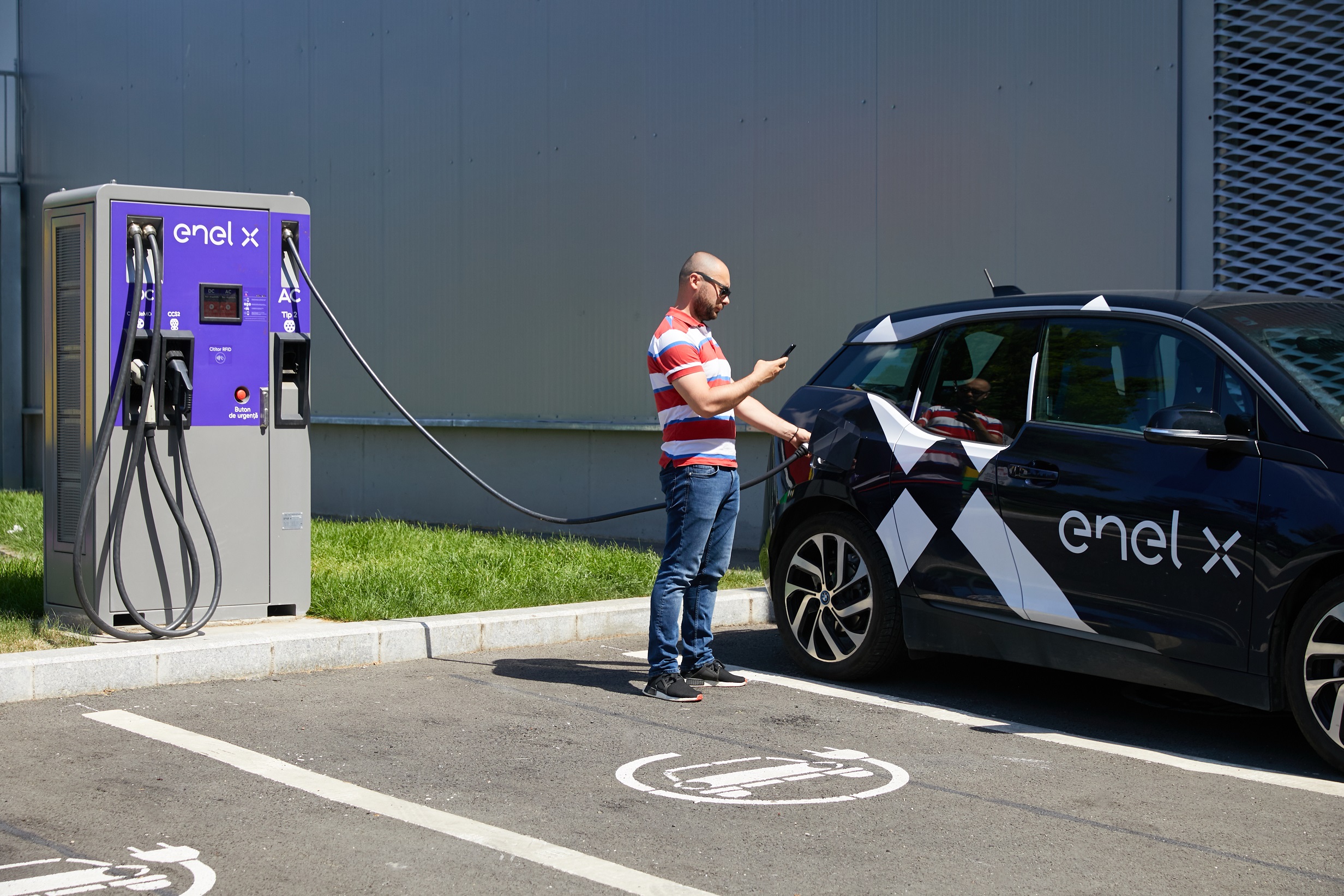 Enel X opens network of car charging stations in Bucharest, surrounding