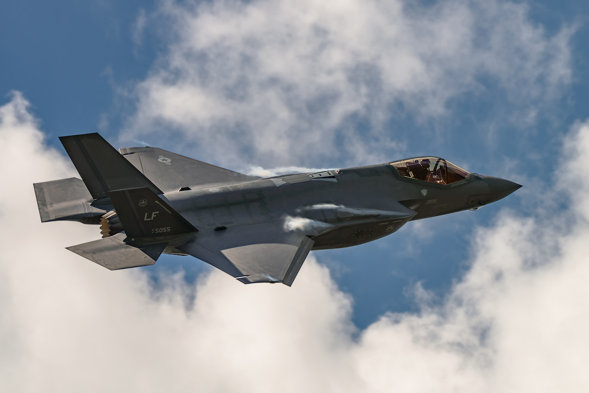 Media: U.S. considers selling F-35 fighters to five new countries,  including Romania | Romania Insider