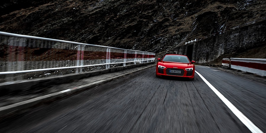 Audi drives its R8 supercar on Romania’s Transfagarasan | Romania Insider