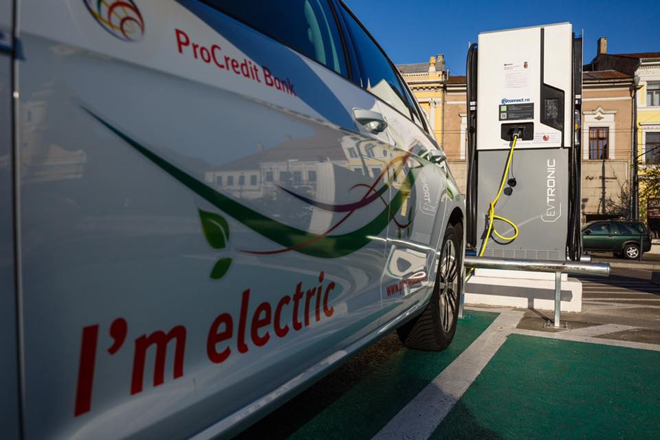 ClujNapoca City Hall opens free charging stations for electric cars