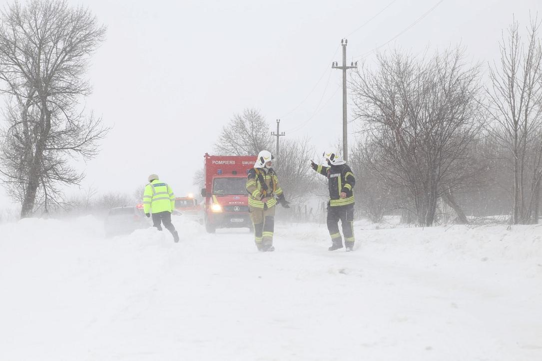Snowfall, blizzard cause traffic disruptions across Romania Romania