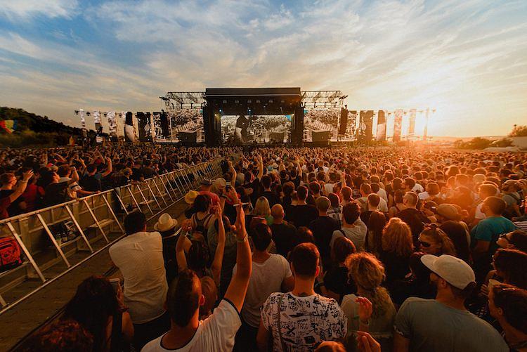 Romania S Electric Castle Festival Adds Placebo The Chemical Brothers To 2020 Lineup Romania Insider