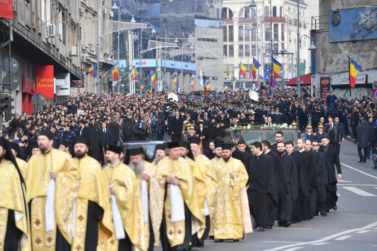 Thousands join funeral of Romania’s last king Romania Insider