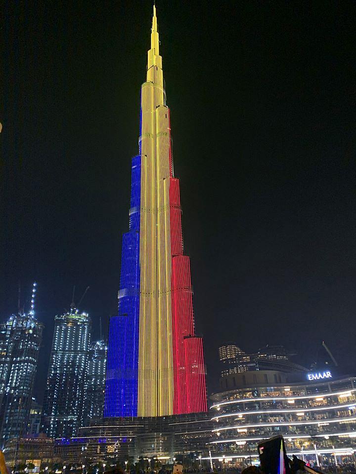 World S Tallest Building Lights Up In The Colors Of Romania S Flag Romania Insider