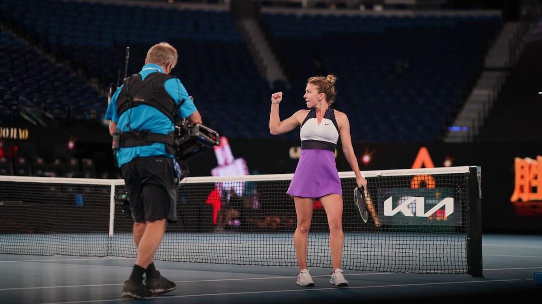 Romania S Tennis Star Simona Halep Meets Serena Williams In Australian Open Quarterfinals Romania Insider