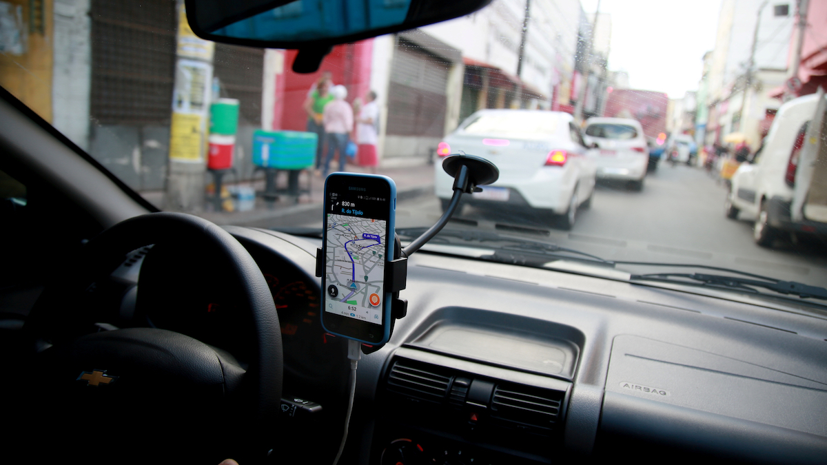 Ziarul Financiar: Uber and Bolt have in Romania over 100,000 drivers who don’t pay taxes or contributions