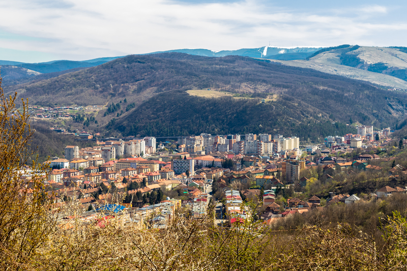 traseu suspendat pentru pietoni și cicliști, cu atracții culturale și turistice.