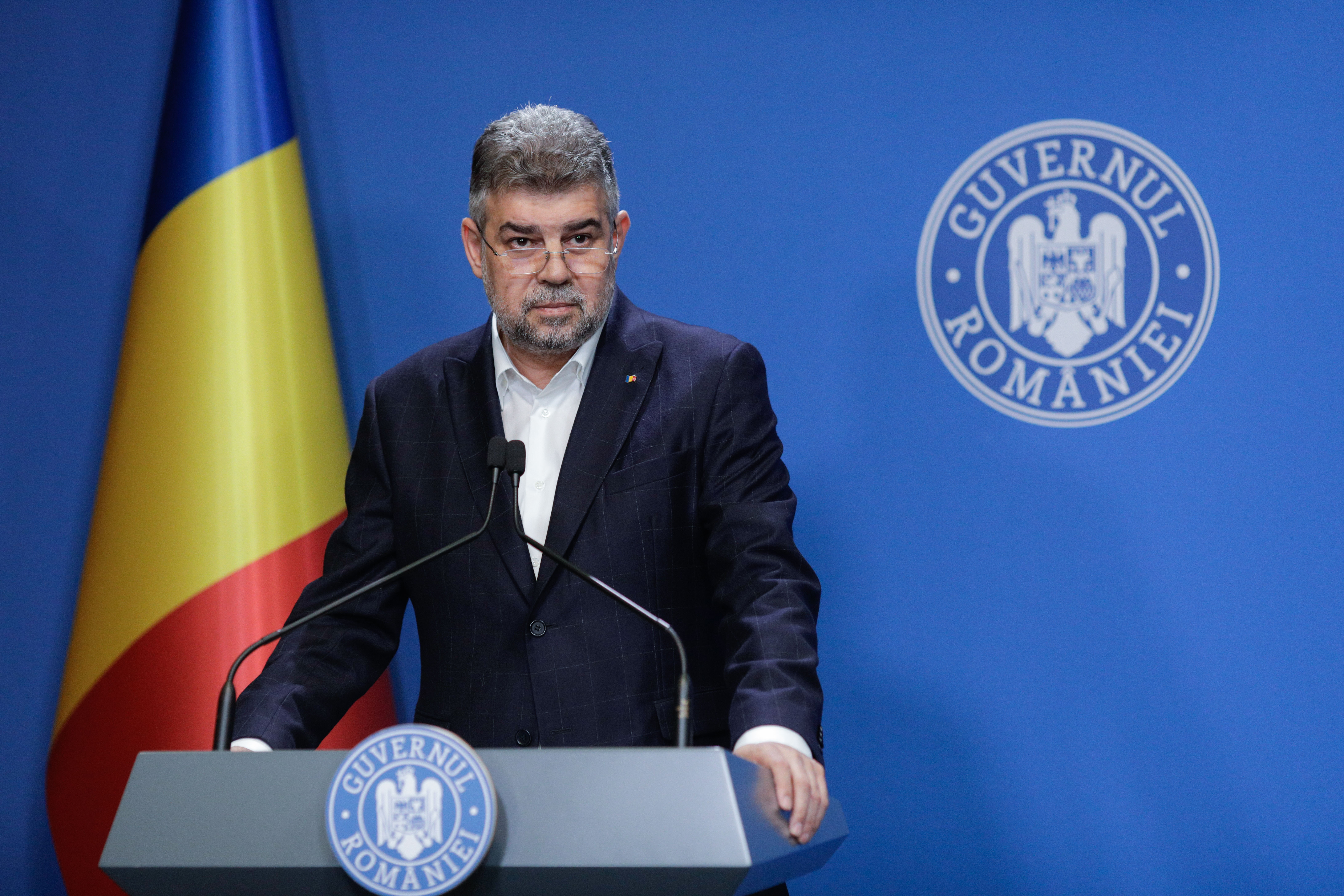 Romanian government promises more public spending but smaller deficit for 2024