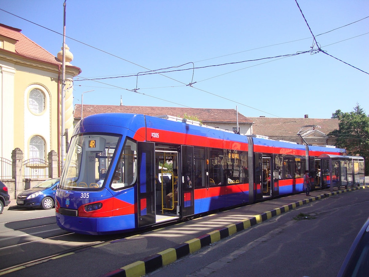 Astra Vagoane Călători wins EUR 16 mln tram contract with Oradea municipality