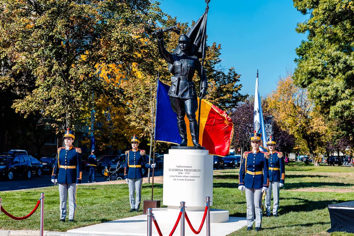 Statue of WWI heroine Ecaterina Teodoroiu unveiled in Bucharest