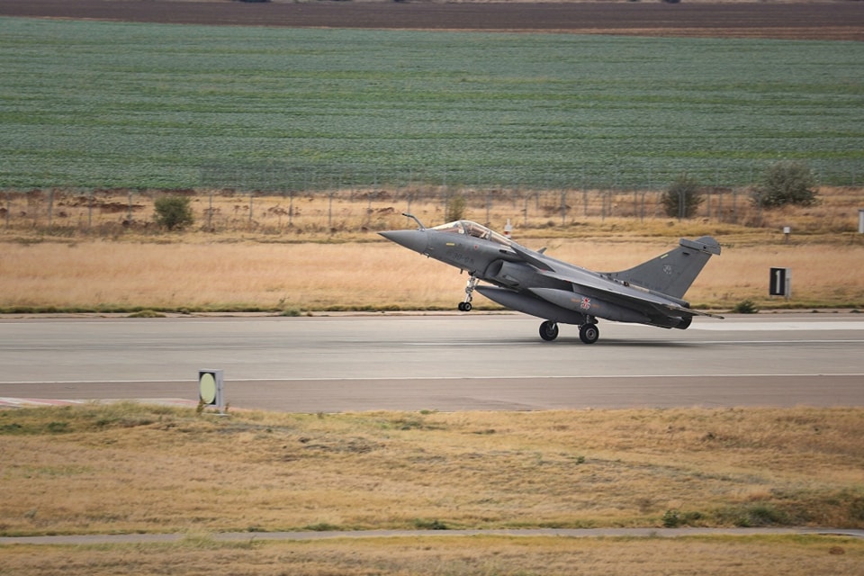 French Air and Space Force aircraft arrive in Romania for training missions