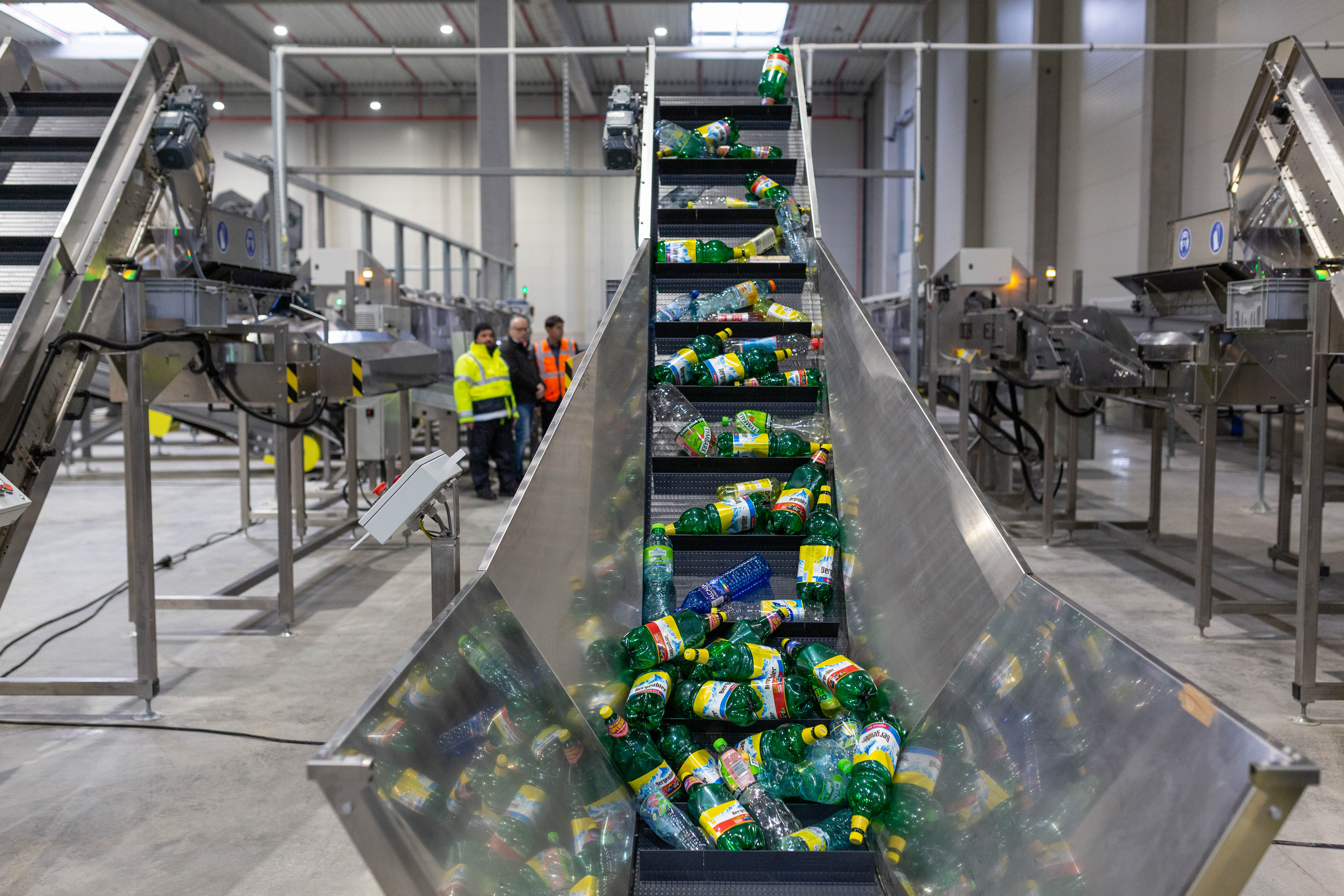 Romania inaugurates first regional PET bottle sorting center part of Deposit-Refund System