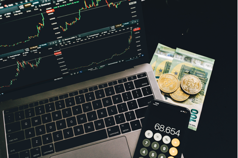 Navigating the digital trading frontier: the latest software and platforms