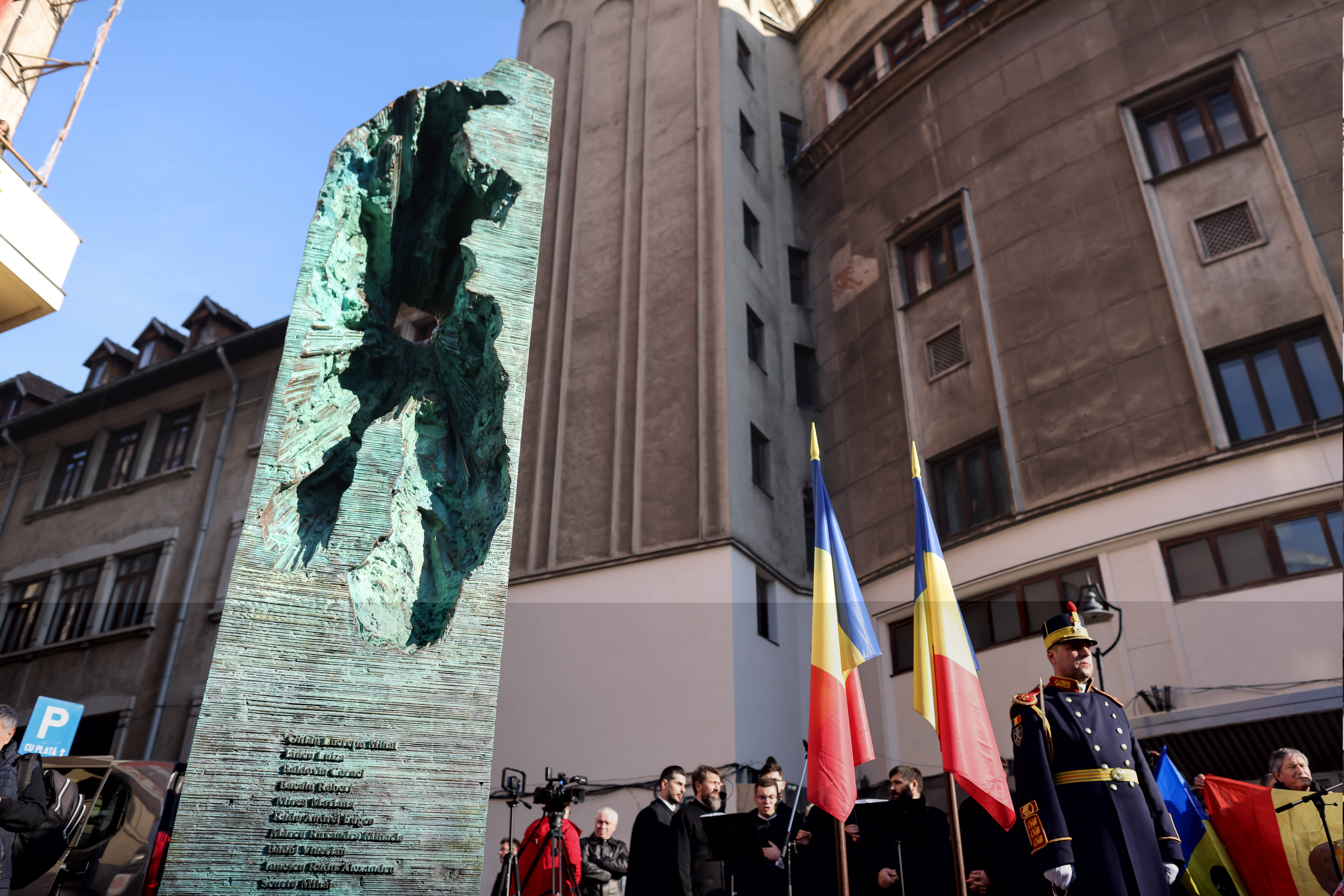 Monument dedicated to heroes of 1989 Revolution unveiled in Bucharest