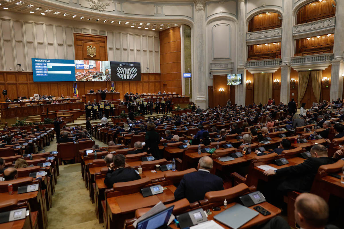 Vot În Favoare în Parlamentul României