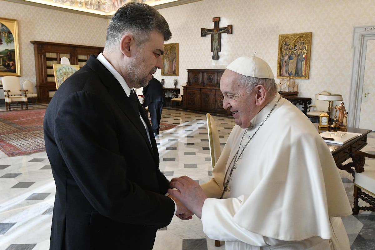 Romanian PM Marcel Ciolacu received by Pope Francis during visit to Italy