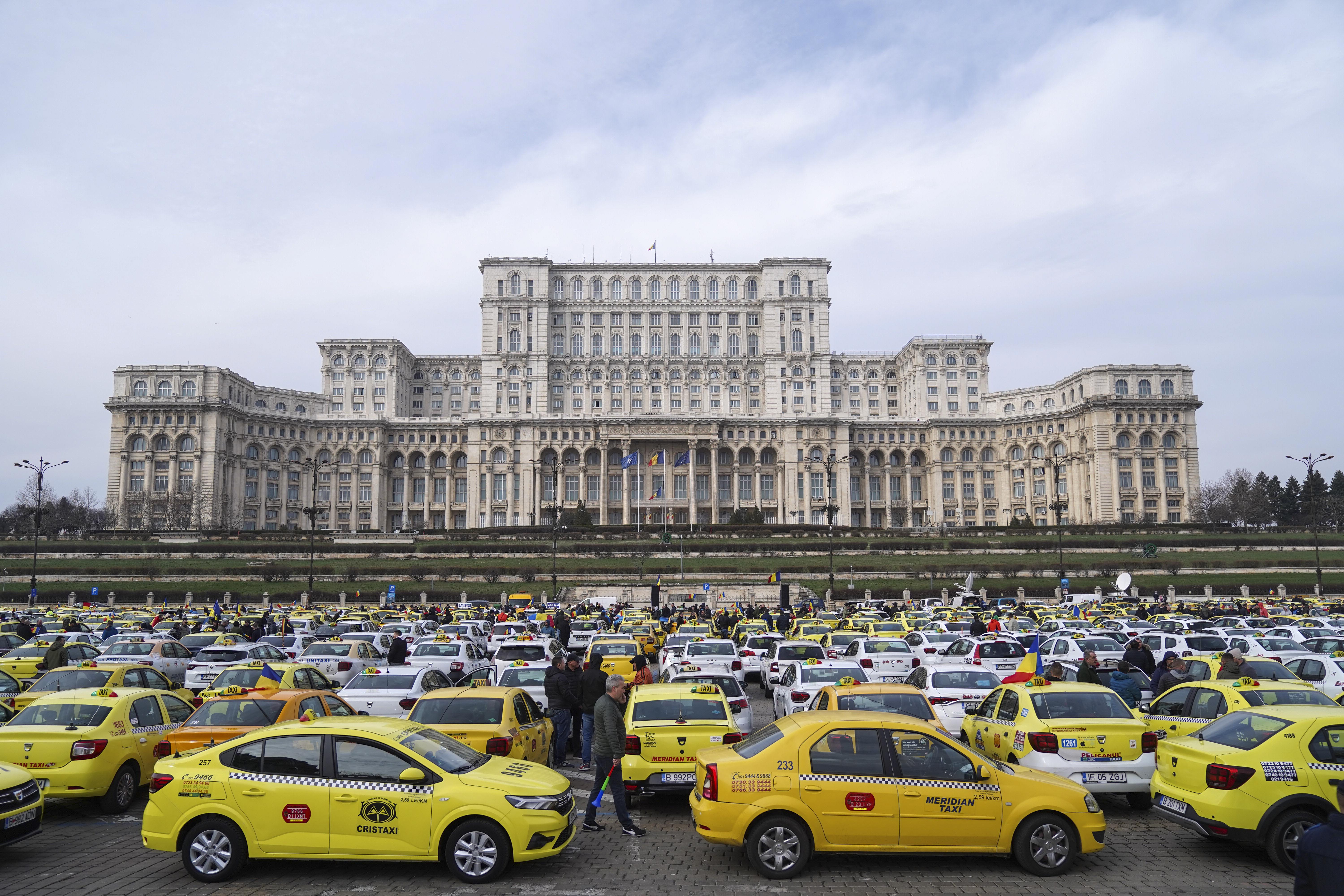 Bucharest taxi drivers plan hunger strike if their demands are not met