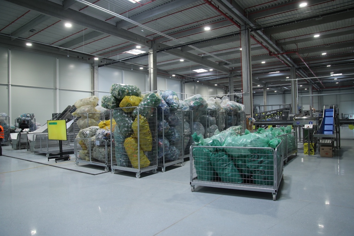 Deposit-return system in Romania: Second regional packaging sorting center opens in Timiș county