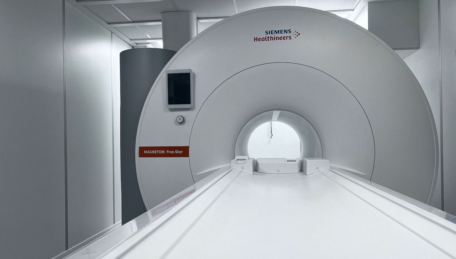 Siemens Healthineers announces the set-up of the first MAGNETOM Free.Star in Romania at the ARHIMED RADIOLOGY centre in Iași