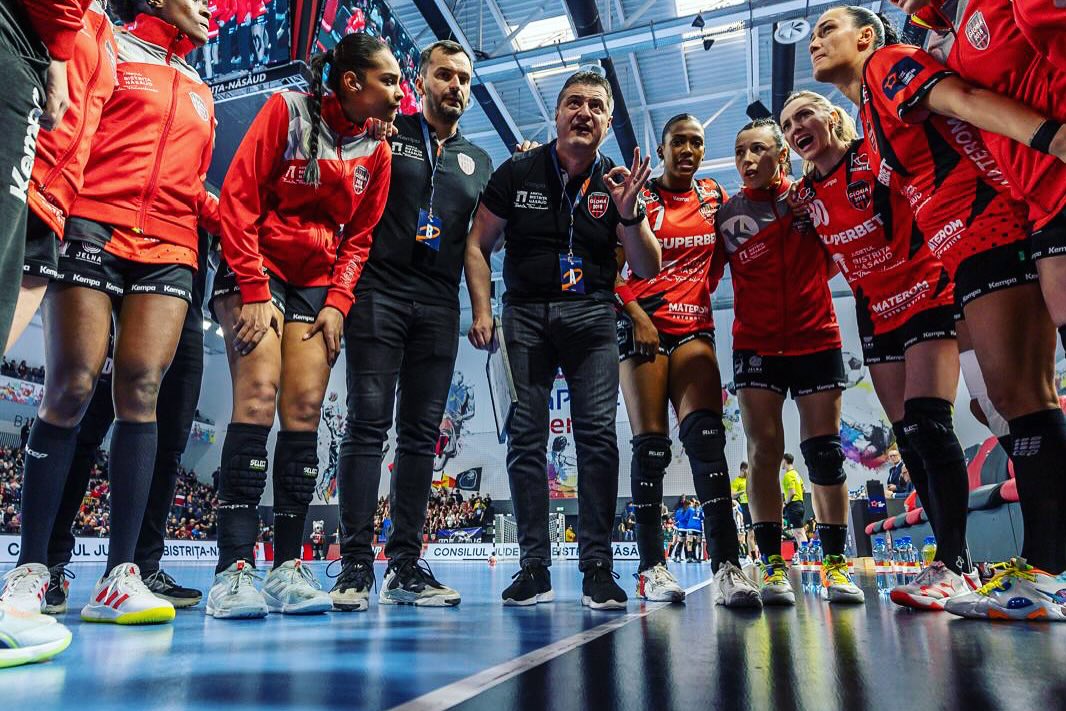 Romanian women’s handball teams face off in European League Final Four tournament