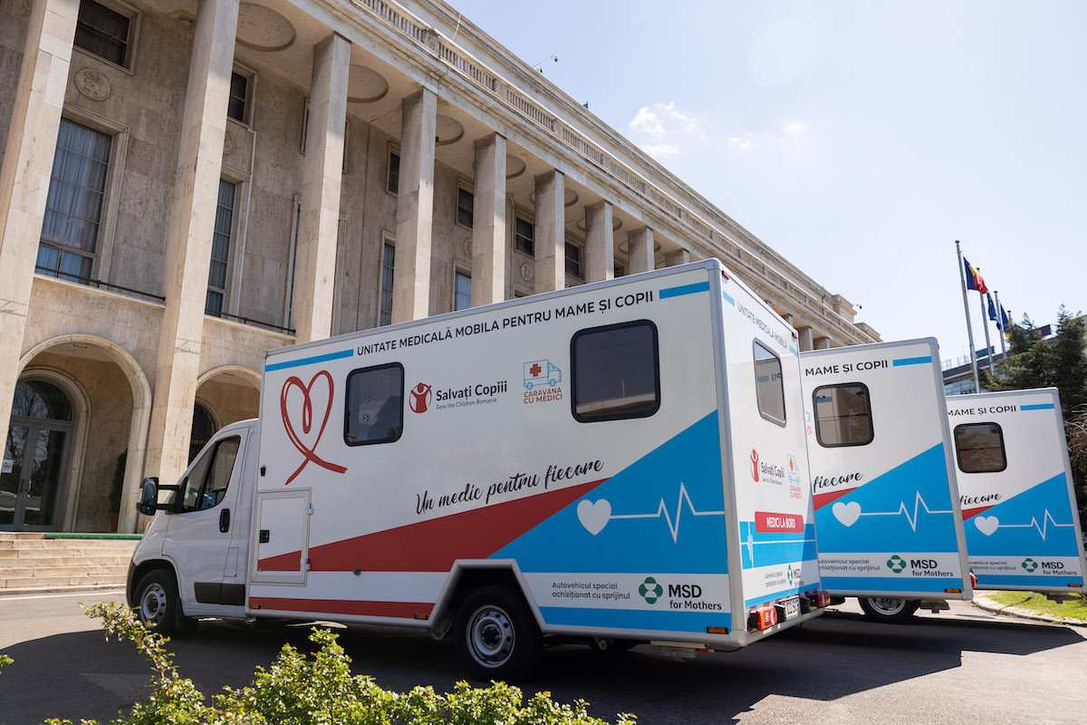 Save the Children: Three mobile health caravans will travel to vulnerable rural communities in Romania