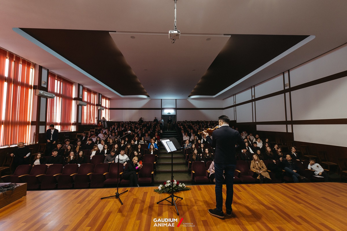 A Stradivarius in schools: Project brings classical music concerts to schools across Romania