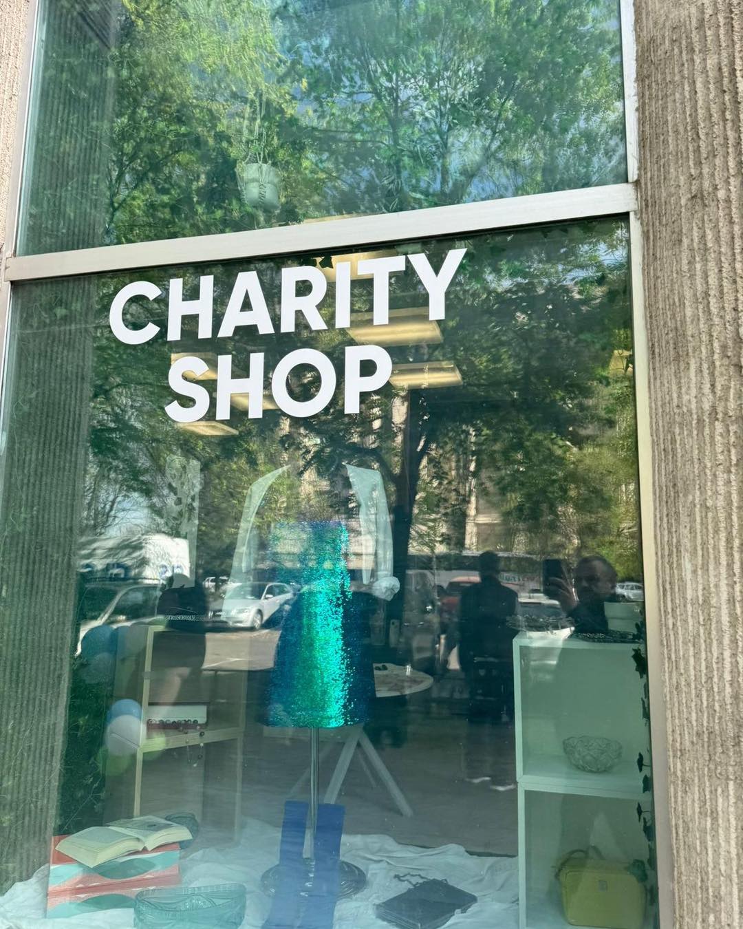Bucharest City Hall opens charity shop