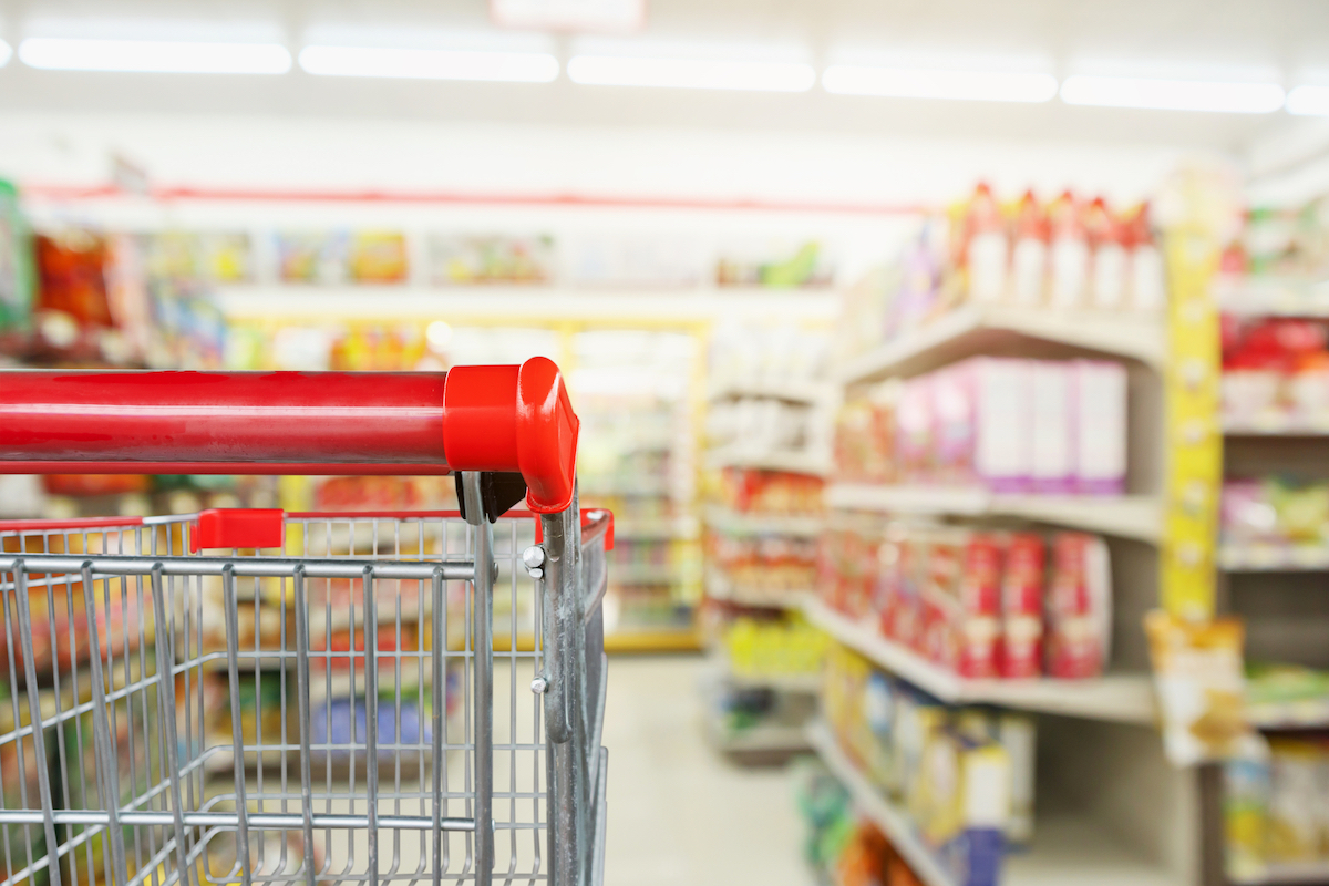Guvernul României prelungește plafonarea prețurilor alimentare până în martie 2026 pentru a proteja consumatorii vulnerabili și a sprijini accesibilitatea produselor de bază