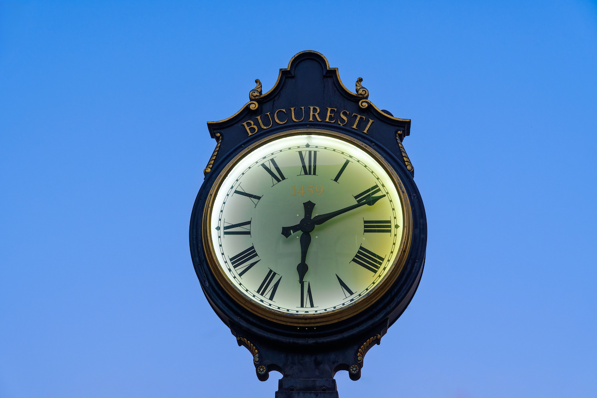 Time in Romania: What time is it in Bucharest when it’s 12 PM in New ...