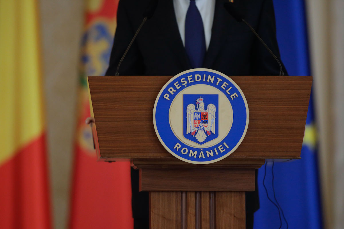 Survey: Over half of respondents believe Romania’s future president should be an independent