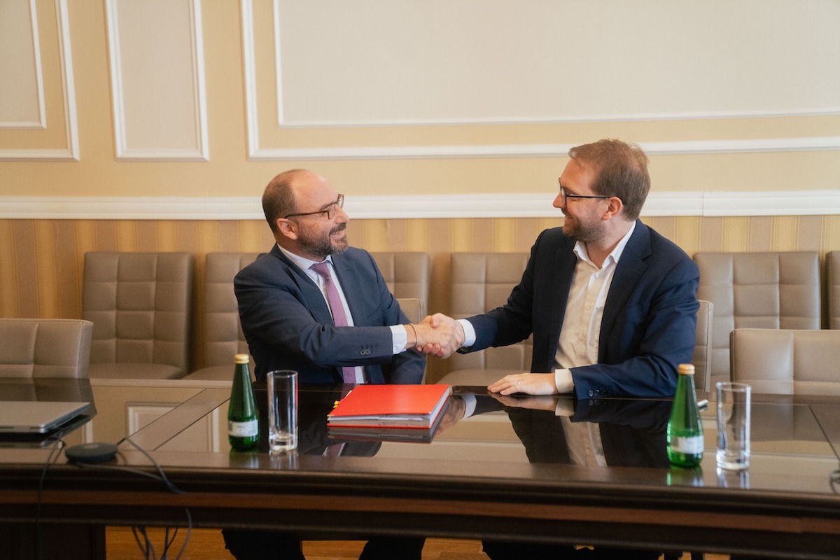 Timișoara City Hall and Bozankaya sign delivery contract for 33 new trolleybuses