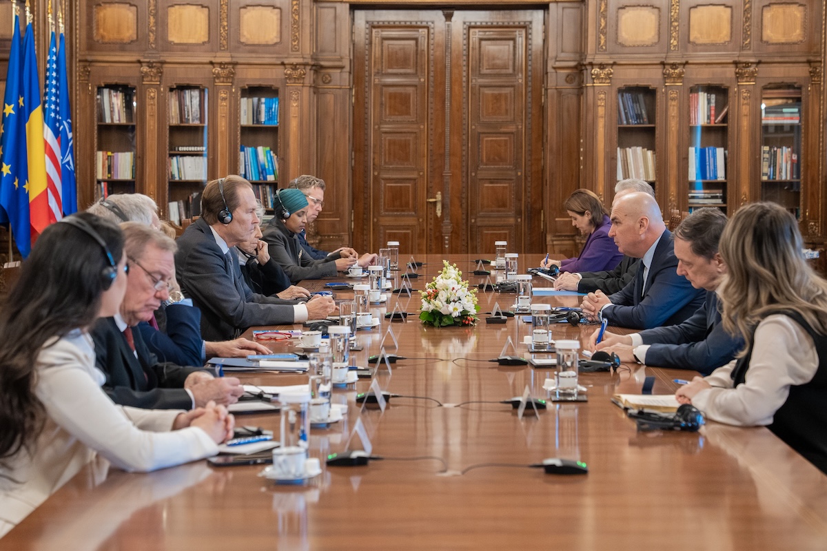 Romania’s interim president discusses military presence, Visa Waiver with US Congress delegation