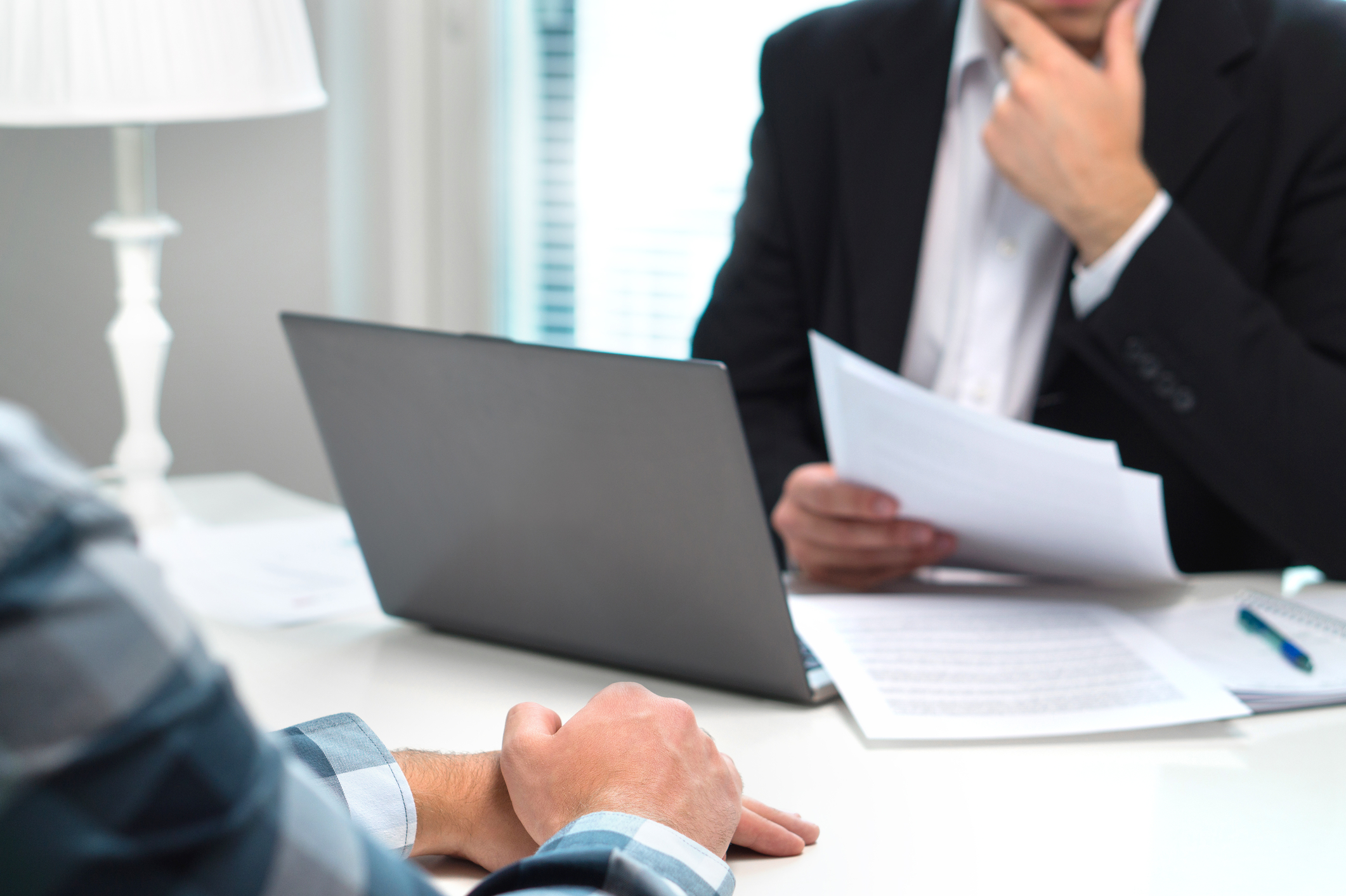 Aproape două treimi dintre antreprenori anticipează concedieri, arată un sondaj al Romanian Business Leaders
Titlu revizuit: Aproape 62% dintre antreprenori români se așteaptă la măsuri de concediere - Sondaj Romanian Business Leaders 2025